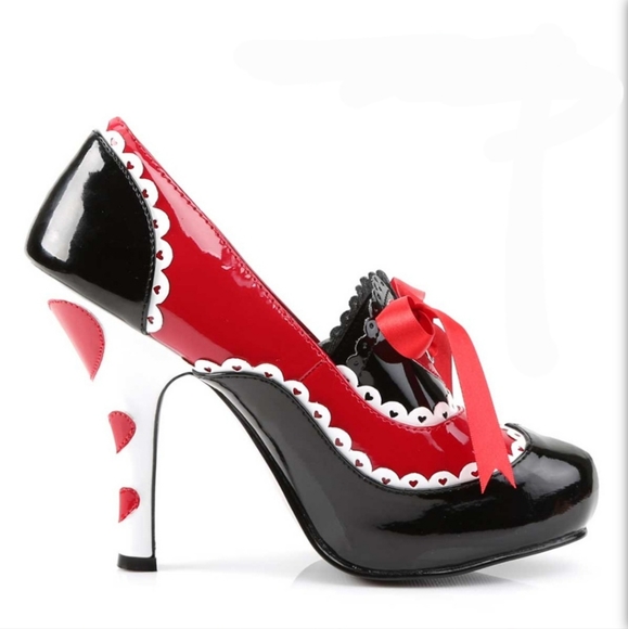 Queen of Hearts Heels π  Pumps β€οΈ - Picture 3 of 4